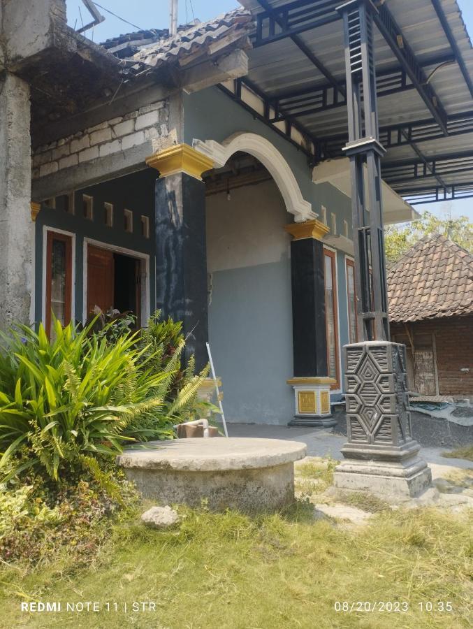 Hellsel Homestay Lamongan Екстериор снимка